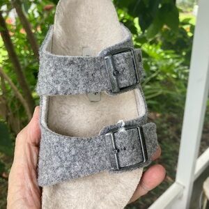 Birkenstock kids Arizona style sandals